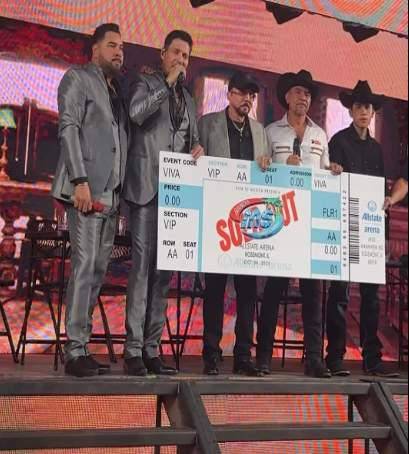 Banda MS conquista Chicago con lleno total por décimo año consecutivo