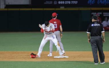 Venados remonta de forma dramática en la novena a Charros y amarra la serie.