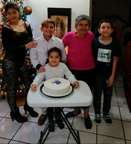 Comulga por primera vez