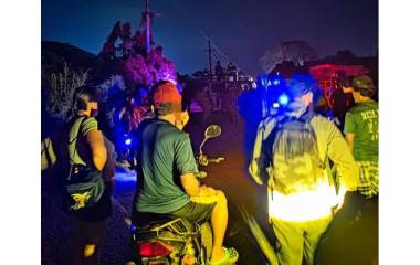 Fue alrededor de las 21:00 horas que se inició con explosiones controladas por parte de las autoridades.