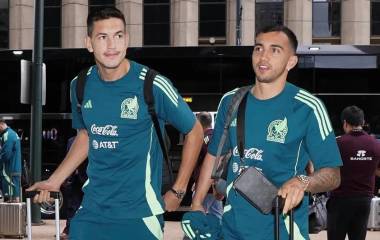 César Montes y Luis Chávez, a su llegada a la concentración de la Selección Mexicana de futbol.