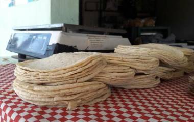 Tortilleros de Mazatlán mantendrán sin cambios el precio del kilogramo de tortillas.