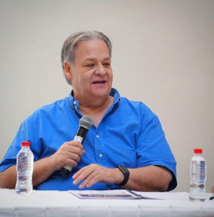 Raúl Rico González, titular del Instituto de Cultura, Turismo y Arte de Mazatlán, aseguró que todavía no se tiene al elenco que participará en el Carnaval Internacional de Mazatlán 2024.