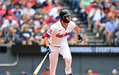 Petey Halpin decide con cuadrangular y los Guardianes asumen el liderato de la Central.