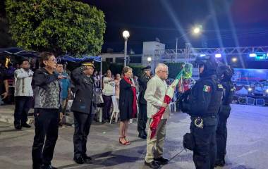 Víctor Manuel Díaz Simental dio su segundo grito por el 216 aniversario de la independencia de México.