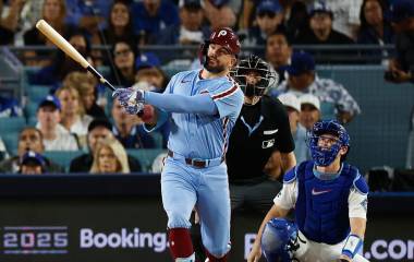 Kyle Schwarber recibió una inesperada oferta por parte de los Piratas.