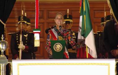 La Presidenta Claudia Sheinbaum rindió su segundo Grito de Independencia en el Zócalo de la CDMX frente a casi 200 mil personas.