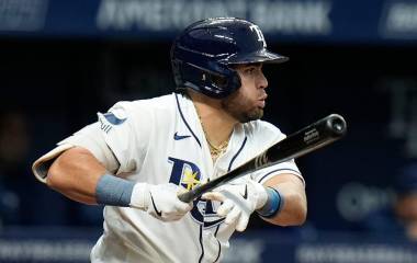 Jonathan Aranda remolcó una carrera, la cual sirvió para iniciar la remontada de los Rays.