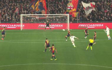 El Genoa, liderado por Johan Vásquez como capitán, cayó 3-2 ante el Napoli en la jornada 24 de la Serie A.