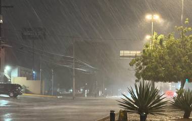 Las fuertes precipitaciones pluviales comenzaron poco después de las 22:00 horas.