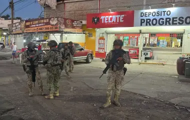 En la escena quedaron múltiples casquillos percutidos regados sobre el pavimento.