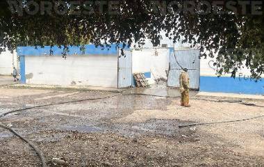 Incendian planta de botellas de plástico en la colonia 21 de Marzo, Culiacán; sin personas lesionadas.