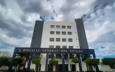 La Fiscalía de Sinaloa emite licitación para comprar 36 autos nuevos.