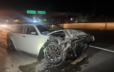 El accidente se reportó en los carriles de sur a norte de la carretera Internacional México 15, bajo el puente del Distribuidor Vial Aeropuerto.