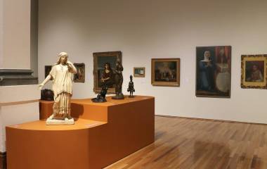 Durante 2025, cada sala, archivo y programa público fue una invitación a mirar nuestra cultura visual.