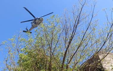 Desde las 10:00 horas, un helicóptero artillado de la Sedena estuvo realizando labores por aire.