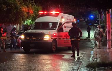 Elementos del Ejército y policías resguardaron el lugar donde un joven de 27 años fue asesinado a balazos en la colonia Miguel Alemán.