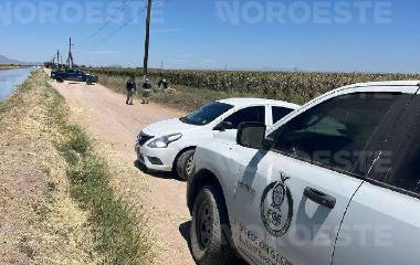 Elementos periciales de la FGE realizan las indagatorias correspondientes tras el hallazgo de una persona sin vida en Bachigualatito.