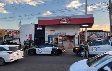 El hecho ocurrió en un establecimiento que se ubica en el cruce de la avenida Álvaro Obregón con la Calzada de las Torres, en la colonia Renato Vega Alvarado.