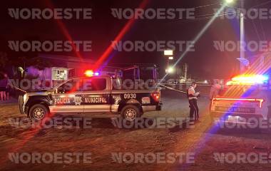 El vehículo presuntamente involucrado fue una góndola blanca, la cual se dio a la fuga luego del siniestro.