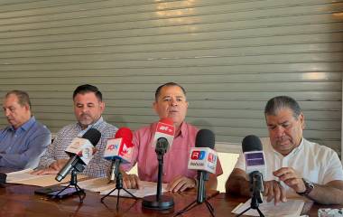 Organismos de abogados piden que el Congreso de Sinaloa aclare continuidad de Yeraldine como Gobernadora.