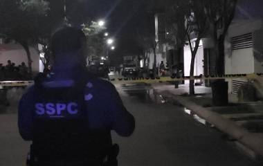 Personal pericial procesa las zonas de los hallazgos registrados durante la jornada en Sinaloa.