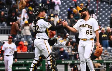 José Urquidy lanzó las dos últimas entradas con solo un hit permitido, sin carrera y tres ponches.