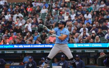 Jonathan Aranda llegó a 16 jonrones para los Rays en la temporada.