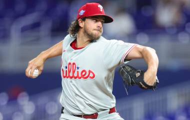 Aaron Nola tuvo una apertura efectiva ante los Marlins.