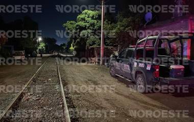 Los hechos ocurrieron sobre la calle Juan M. Zambada, junto a las vías del tren.