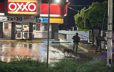 El hombre fue asesinado a balazos justo en la puerta de una tienda de conveniencia en la Colonia Emiliano Zapata.