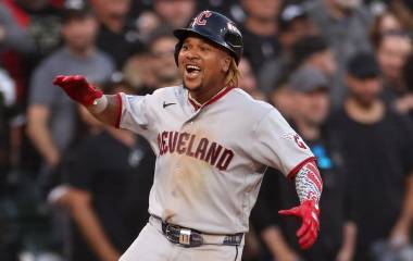 José Ramírez encabeza la reacción de los Guardianes con brillante actuación para evitar la eliminación en la Serie Divisional.