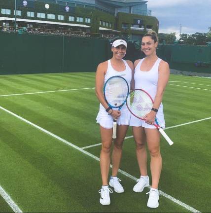 Giuliana Olmos y Gabriela Dabrowski avanzan a la segunda ronda en Wimbledon.