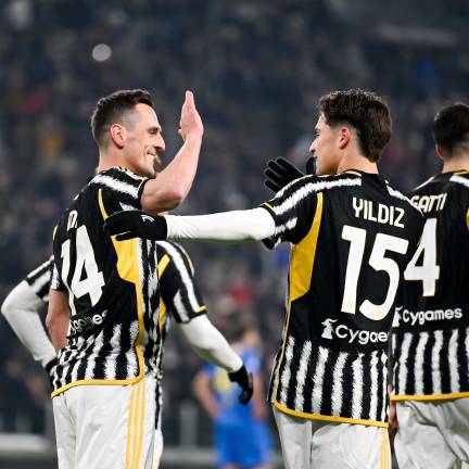 La Juventus despierta al Frosinone de su sueño