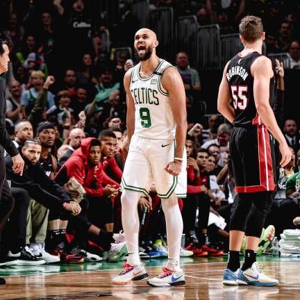 Celtics se recupera y gana.