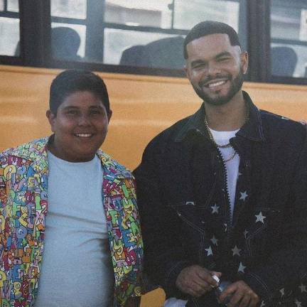 Elías Luzanilla con el artista venezolano Nibal.