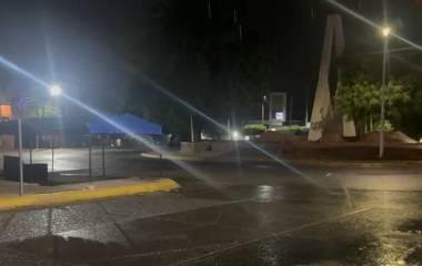 Las precipitaciones provocaron bajones de energía eléctrica en algunos de esos sectores.