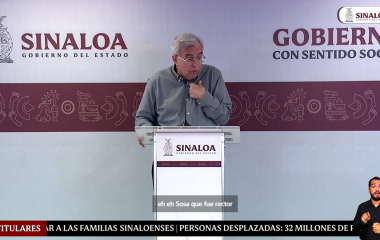 Rubén Rocha Moya en la conferencia semanera.