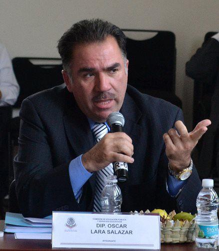 $!Fallece el cronista, escritor y funcionario público Óscar Lara Salazar