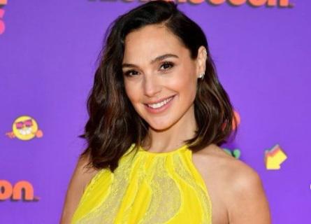 Gal Gadot presume embarazo y anuncia nuevos proyectos