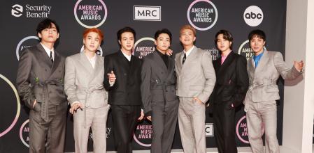 Tres miembros de BTS tienen Covid-19; se reportan estables