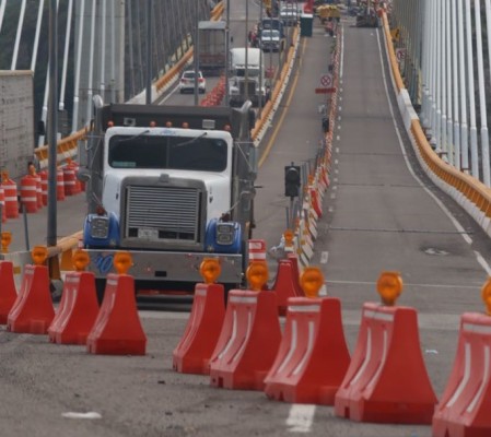 Colapsa flujo vial entre Mazatlán y Durango por reparaciones carreteras