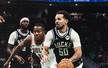 Milwaukee Bucks vence 126-110 a los Chicago Bulls.