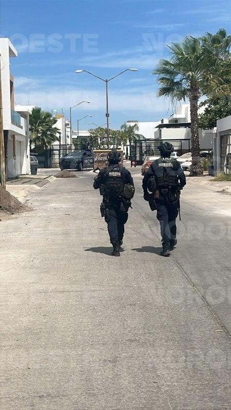$!Aseguran presuntas sustancias ilícitas en domicilio de una privada de La Conquista, en Culiacán