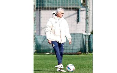 José Mourinho es la primera opción de Florentino Pérez para asumir el cargo.