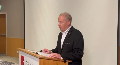 El Embajador de Estados Unidos en México, Ronald Johnson habla en Los Mochis de la certeza que requieren inversionistas.