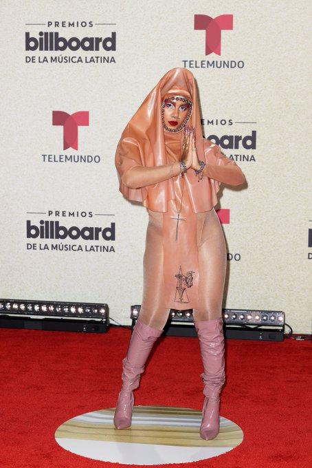 $!Banda MS, Belinda y Nodal y otras estrellas de la música pasan por la alfombra roja de los Billboard 2021
