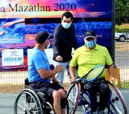 El director del Instituto Municipal del Deporte, Humberto Álvarez Osuna.