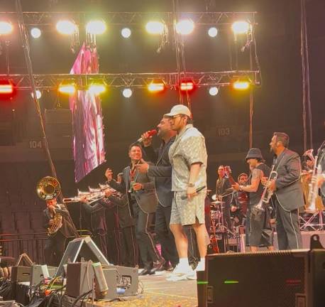 La Banda MS enciende Las Vegas con el arranque de las fiestas patrias y la sorpresiva colaboración con JOP de Fuerza Regida.