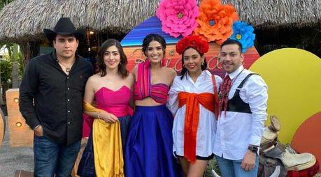 Brianda Lizárraga celebra sus 25 años a la mexicana